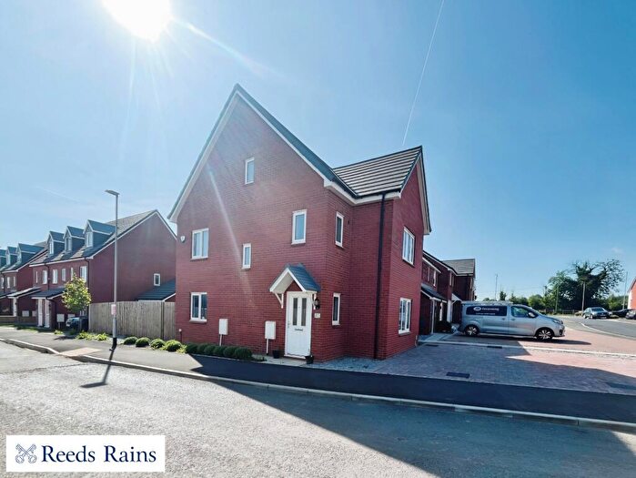 1 Bedroom Garage / Parking To Rent In Rosemary Hill, Newcastle, Staffordshire, ST5