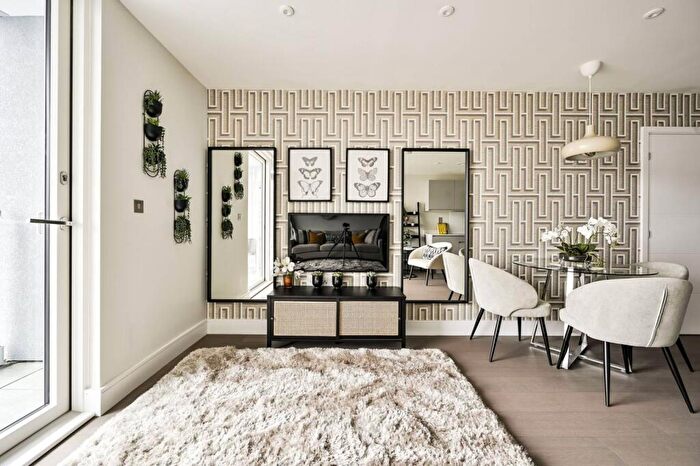 1 Bedroom Flat For Sale In Vision Point, Battersea, SW11