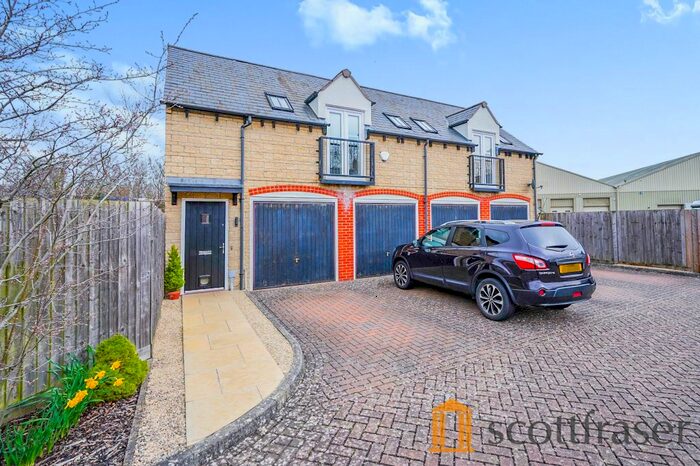 2 Bedroom Detached House To Rent In Fritillary Mews, Ducklington, Witney, OX29