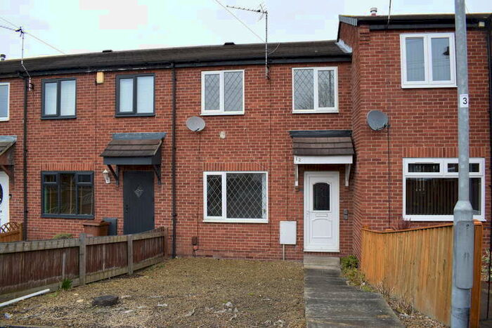3 Bedroom Town House To Rent In Gateways, Outwood, Wakefield, WF1