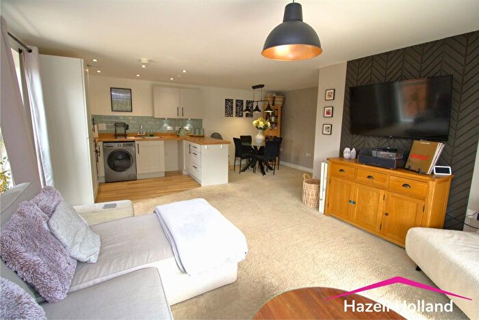 2 Bedroom Flat For Sale In Castle Hill Drive, Castle Hill, Ebbsfleet Valley, Swanscombe, DA10