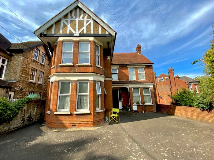 1 Bedroom Apartment To Rent In College Road, Maidstone, ME15