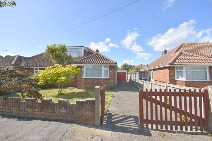 3 Bedroom Semi-Detached Bungalow For Sale In Western Road, Margate, CT9