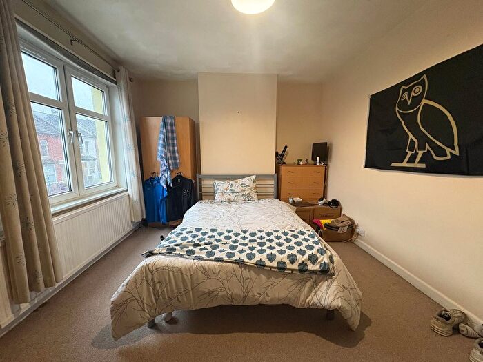 4 Bedroom Semi-Detached House To Rent In Clausentum Road, Southampton, SO14