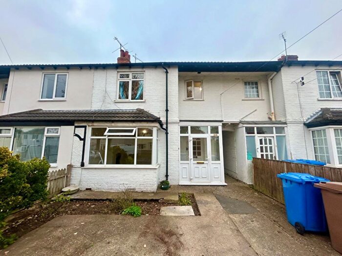 3 Bedroom Terraced House To Rent In Bed Mid-Terraced House, St. Wilfred Road, Bridlington, YO16