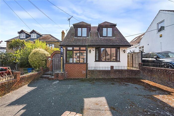 3 Bedroom Detached House For Sale In Oak Lane, Upchurch, Sittingbourne, Kent, ME9