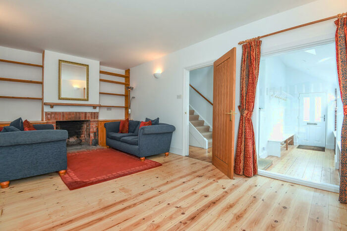 4 Bedroom Semi-Detached House To Rent In Horspath Village, OX33