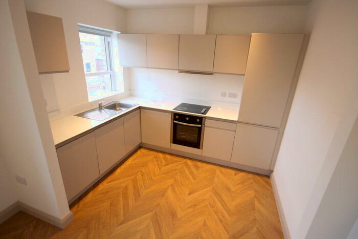 1 Bedroom Flat To Rent In Station Parade, Harrogate, North Yorkshire, HG1