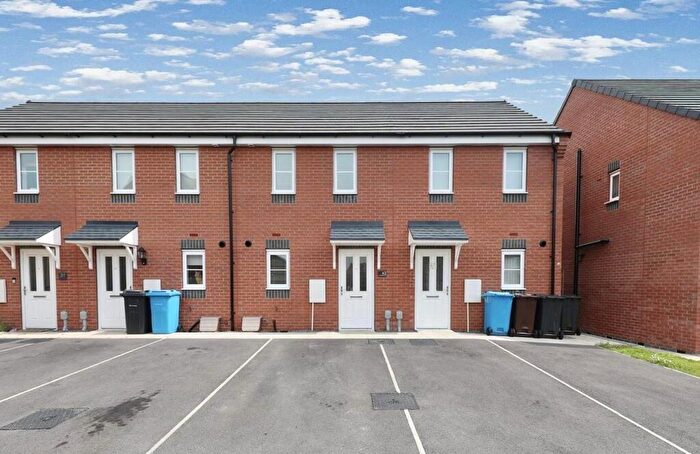 2 Bedroom Terraced House For Sale In Harbottle Way, Hull, HU7