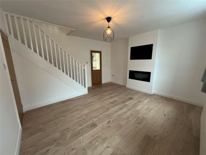 3 Bedroom Property To Rent In James Street, Llandudno, Conwy, LL30