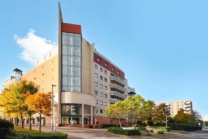 2 Bedroom Apartment For Sale In Wards Wharf Approach, Silvertown, E16