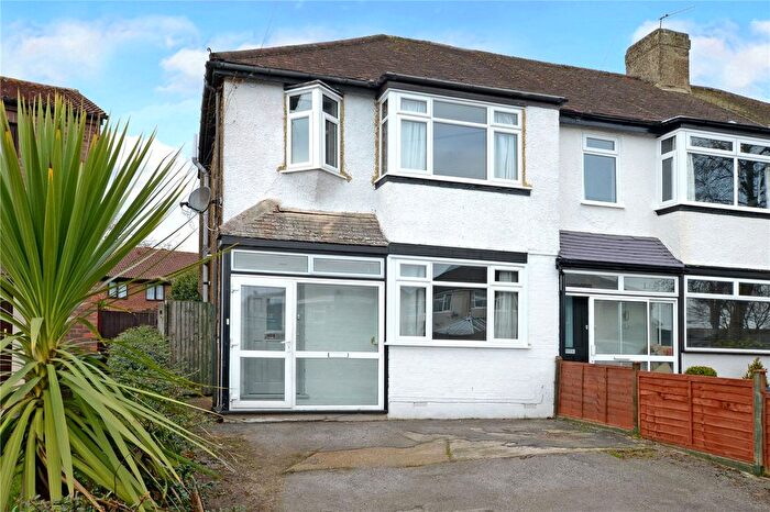 2 Bedroom End Of Terrace House To Rent In Langley Avenue, Worcester Park, KT4