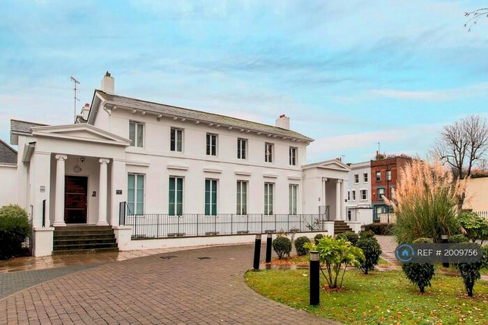 2 Bedroom Flat To Rent In Westmoreland Lodge, London, SE24