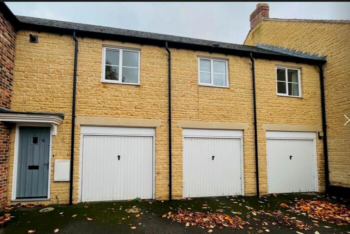 2 Bedroom Maisonette To Rent In Poppy Terrace, Carterton, OX18