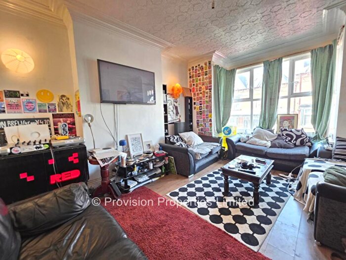 6 Bedroom Terraced House To Rent In Richmond Mount, Hyde Park, Leeds, LS6