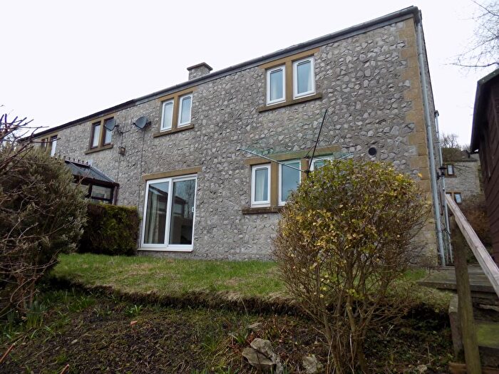 3 Bedroom Semi-Detached House For Sale In Rathborne Croft, Parwich, DE6