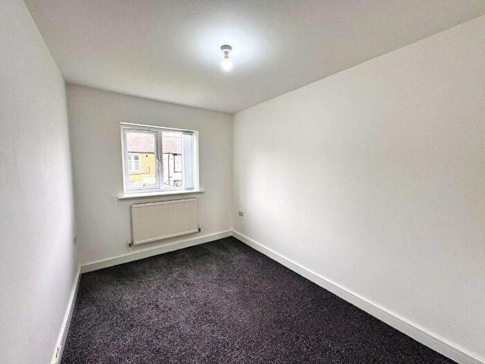 3 Bedroom Semi-Detached House For Sale In Wingate Close, Burnley, BB12