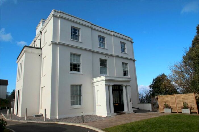 2 Bedroom Apartment To Rent In La Sainte, West Hill, Portishead, BS20