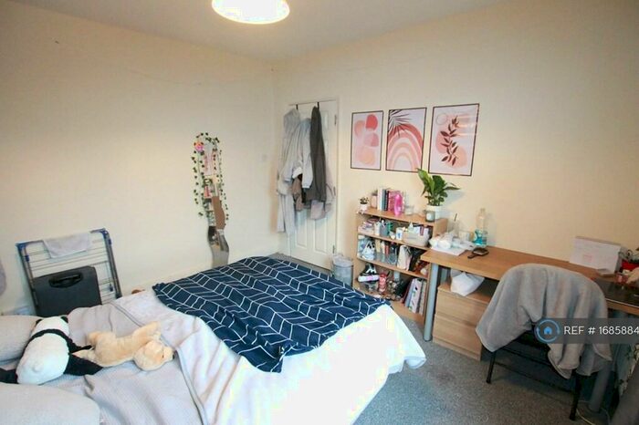 6 Bedroom Terraced House To Rent In Erleigh Road, Reading, RG1