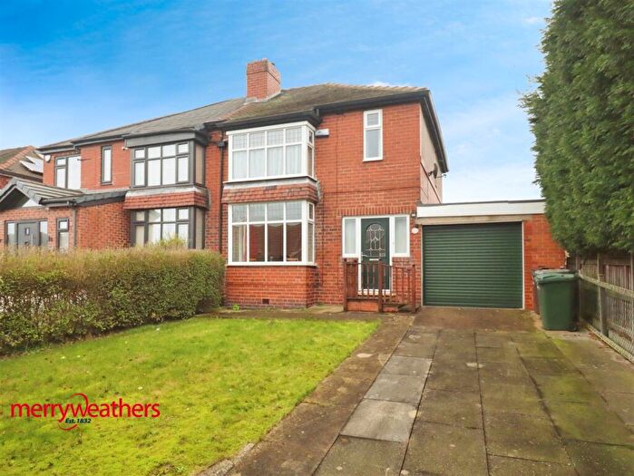 3 Bedroom Semi Detached House For Sale In Oakwood Grove, Broom, Rotherham., S60