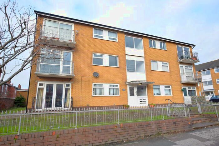 2 Bedroom Flat To Rent In Waterloo Road, Blackpool, FY4