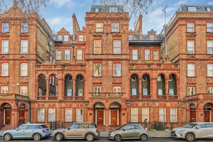 2 Bedroom Flat To Rent In Courtfield Road, London, SW7