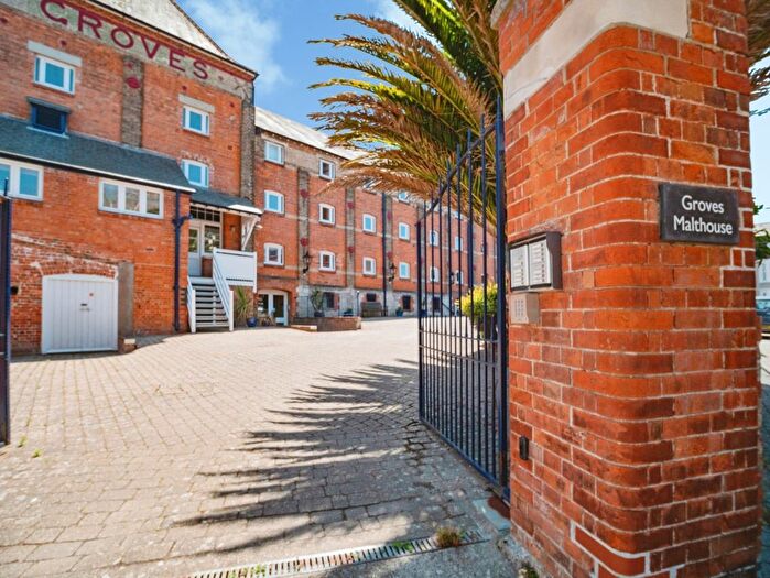 3 Bedroom Flat For Sale In Spring Road, Weymouth, Dorset, DT4