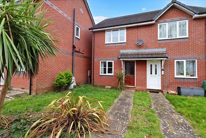 2 Bedroom Terraced House To Rent In Bowling Green, Street, Somerset, BA16