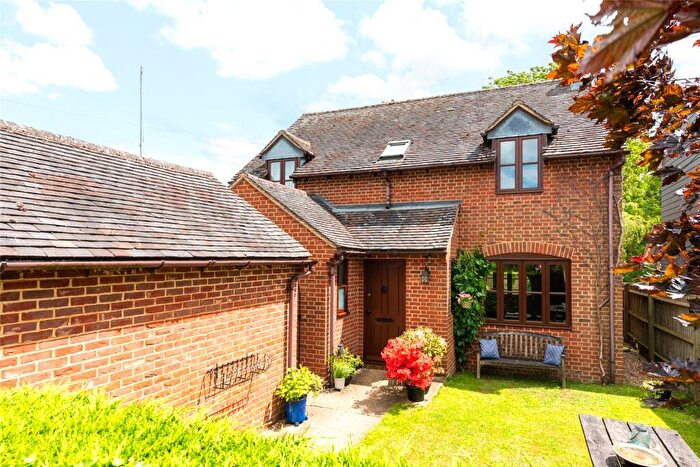4 Bedroom Detached House For Sale In Church Street, Twyford, Buckinghamshire, MK18