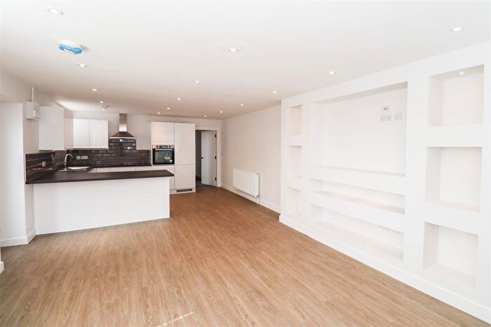 2 Bedroom Flat To Rent In Old Coppice Side, Heanor, DE75