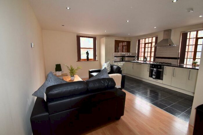 4 Bedroom Flat To Rent In Lion Works, Arundel Street, S1