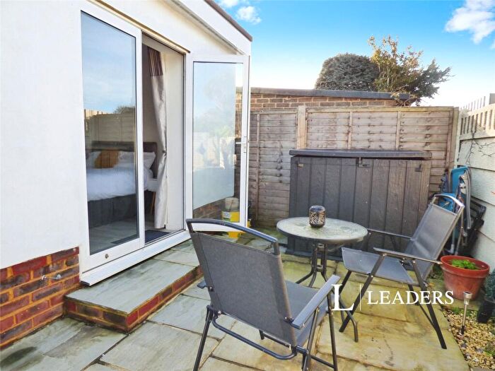Studio To Rent In Mill Lane, Wick, BN17