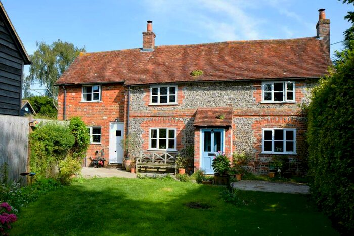 3 Bedroom Detached House For Sale In Britwell Salome, OX49