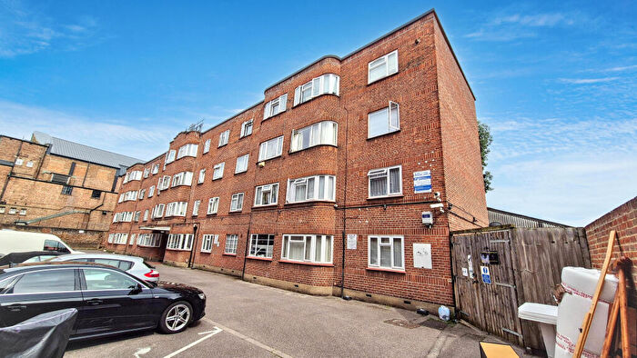 2 Bedroom Flat For Sale In Flat Bridge Court, Lea Bridge Road, Leyton, London, E10