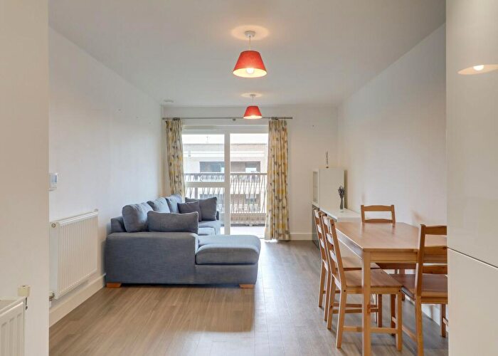 1 Bedroom Flat To Rent In Adenmore Road, Catford, SE6