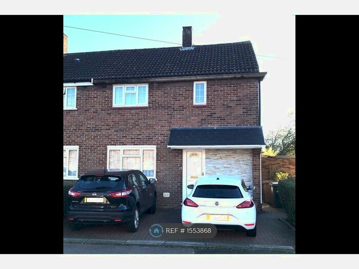 3 Bedroom Semi-Detached House To Rent In Lamers Road, Luton, LU2