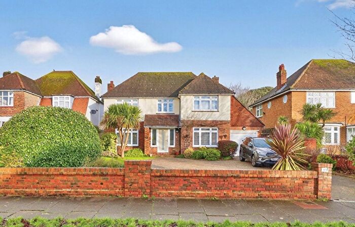 4 Bedroom Detached House For Sale In Ashurst Drive, Goring-By-Sea, Worthing, West Sussex, BN12
