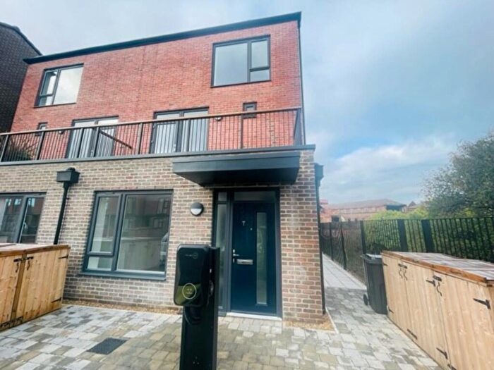2 Bedroom House To Rent In Westgate, Rotherham, S60