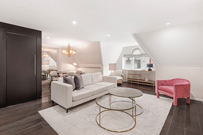 2 Bedroom Flat To Rent In Duke Street, Mayfair, London, United Kingdom, Mayfair, W1K
