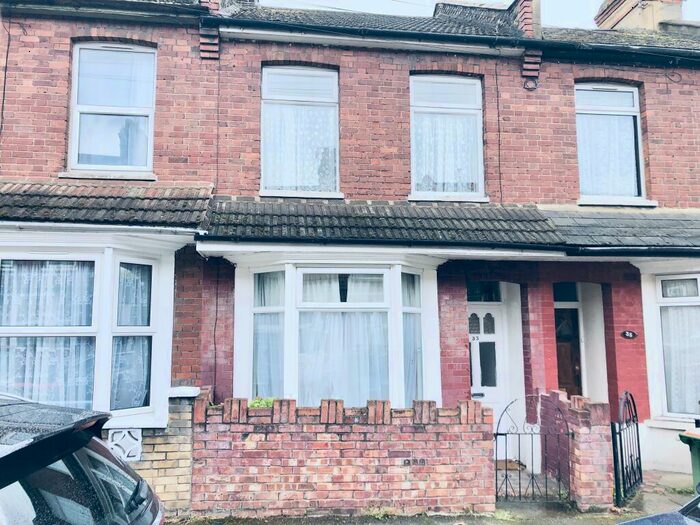 2 Bedroom House To Rent In Falcon Street, Plaistow, E13