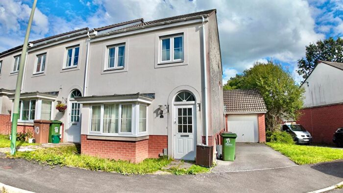 3 Bedroom Semi-Detached House For Sale In The Railway Junction, Ystrad Mynach, CF82