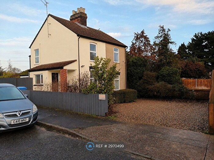 3 Bedroom Semi Detached House To Rent In Malvern Close, Ipswich, IP3