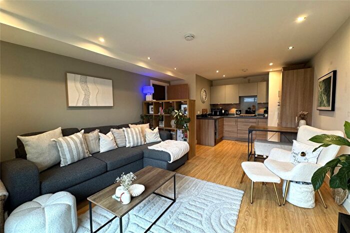 1 Bedroom Flat For Sale In Queensmead, Farnborough, Hampshire, GU14