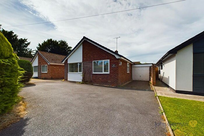 2 Bedroom Detached Bungalow For Sale In Bond End, Yoxall, DE13