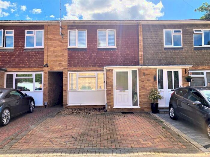 2 Bedroom Terraced House To Rent In West Byfleet, KT14