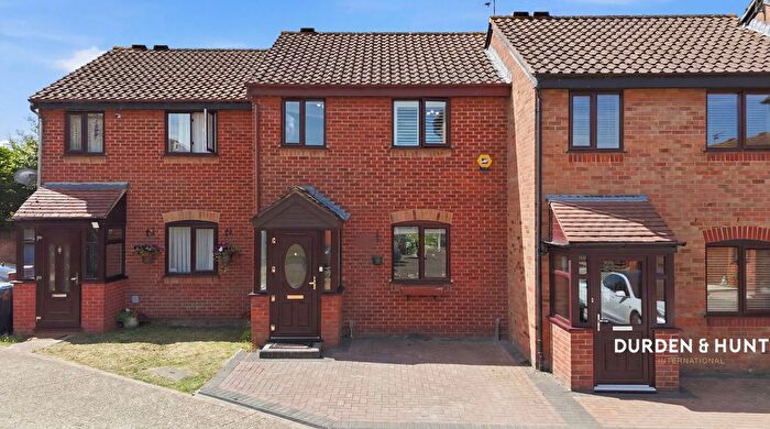 3 Bedroom Terraced House For Sale In Sewardstone Road, London, E4