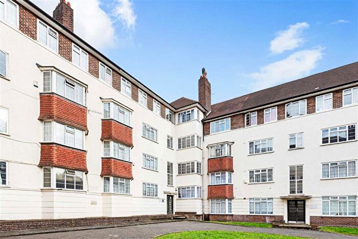 2 Bedroom Flat To Rent In Lewisham Road, Lewisham, SE13