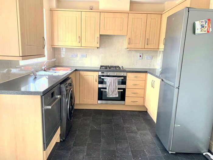 2 Bedroom House To Rent In Woodview Drive, Birmingham, B15