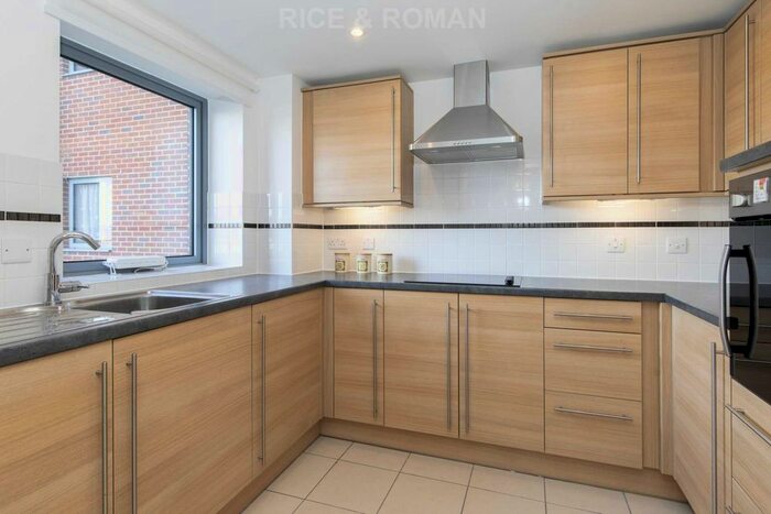 1 Bedroom Flat To Rent In Shotfield, Wallington, SM6