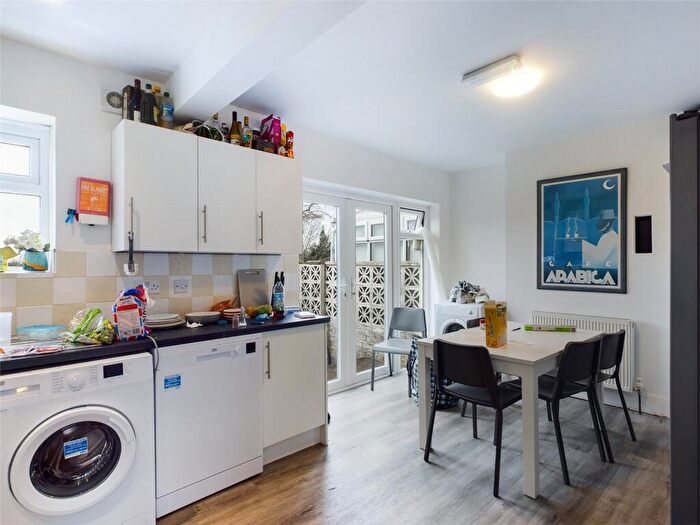 5 Bedroom Semi-Detached House To Rent In Bevendean Crescent, Brighton, BN2